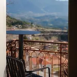 Lägenhetshotell Moreas Peak 4*