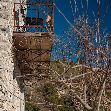 Moreas Peak Magouliana