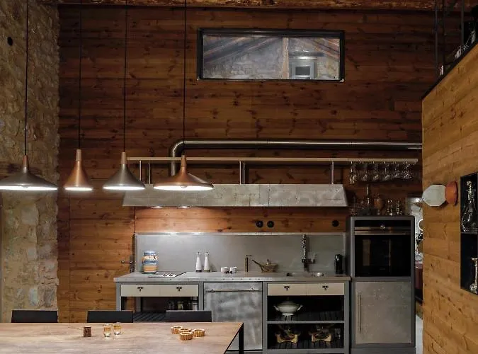 Moreas Peak Lejlighedshotel 4*