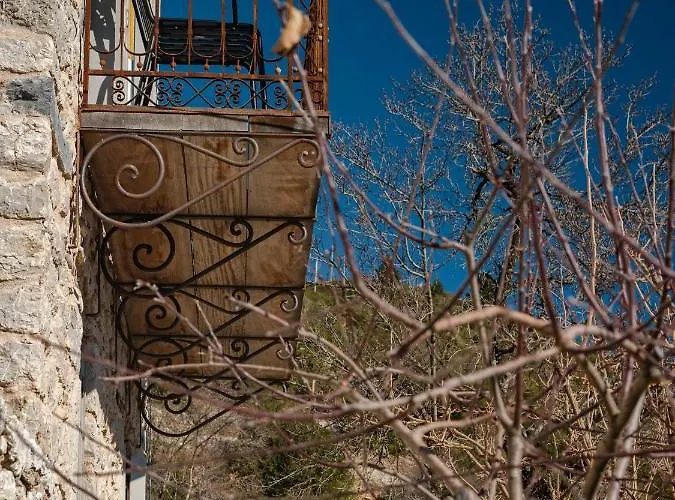 Moreas Peak Magouliana