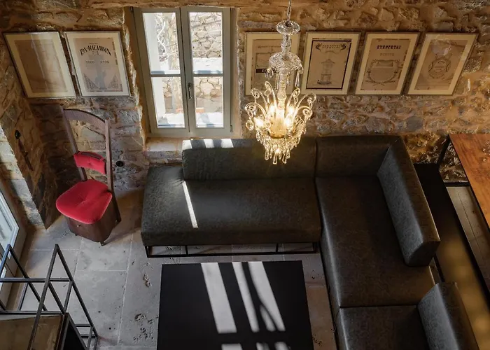 Moreas Peak Magouliana